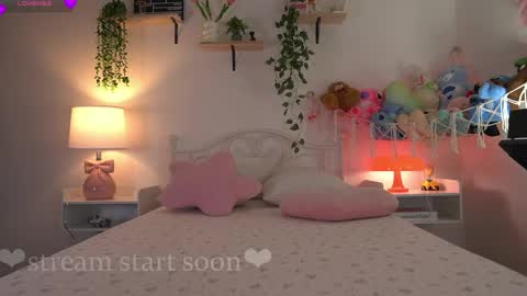 Snapshot of violeth___ chatting on April 17, 10:18 am violeth___ online show from April 17, 10:18 am