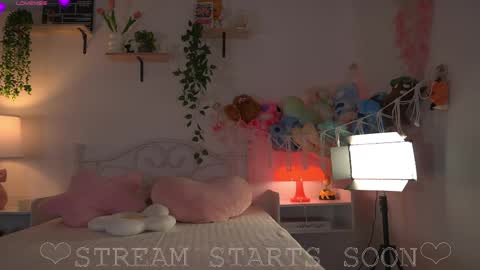 Snapshot of violeth___ chatting on May 6, 10:20 am violeth___ online show from May 6, 10:20 am