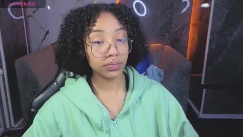 violeth_b online show from November 23, 12:49 pm