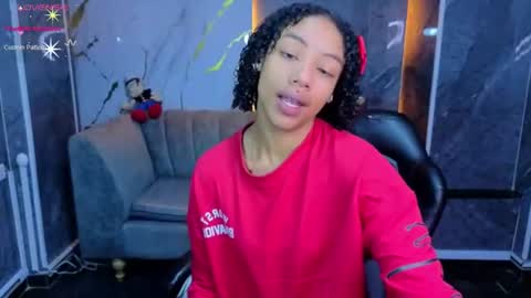 violeth_b online show from June 18, 1:37 pm