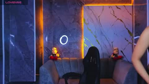 violeth_b online show from July 31, 12:37 pm