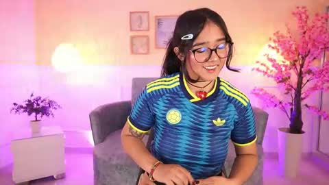 violetjonesx online show from June 11, 11:41 am
