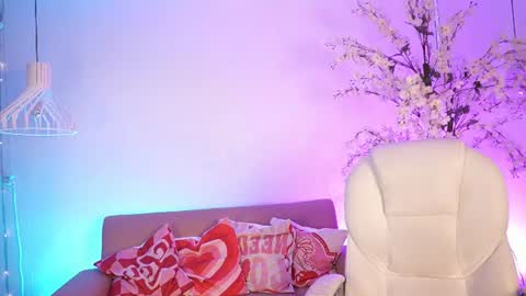 violetjonesx online show from July 11, 11:35 am