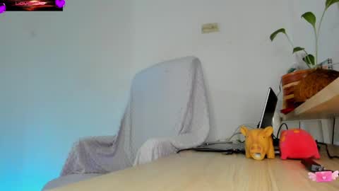 violetparkker online show from June 9, 12:06 pm