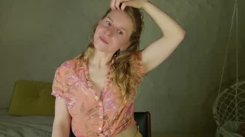 Snapshot of violetplath chatting on June 14, 12:41 am Violet next stream December 6 online show from June 14, 12:41 am