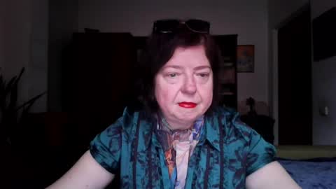 Snapshot of violetpulse chatting on March 17, 8:17 am violetpulse online show from March 17, 8:17 am