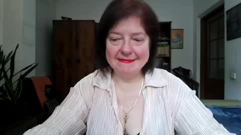 Snapshot of violetpulse chatting on April 13, 8:31 am violetpulse online show from April 13, 8:31 am