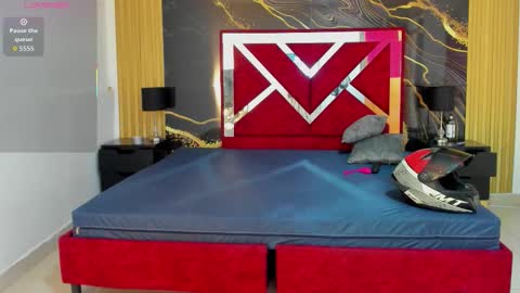 Violet Rose online show from January 7, 8:55 pm