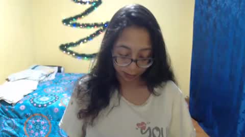 Snapshot of violetsexhot999 chatting on December 28, 7:44 am Violet777 online show from December 28, 7:44 am