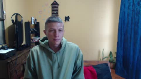 Violet777  online show from October 9, 10:57 am