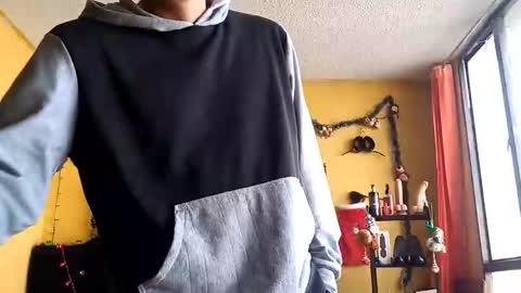 Violet777  online show from December 17, 12:44 pm