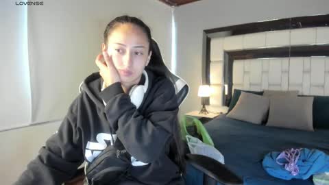 violetskinny online show from October 13, 7:47 pm