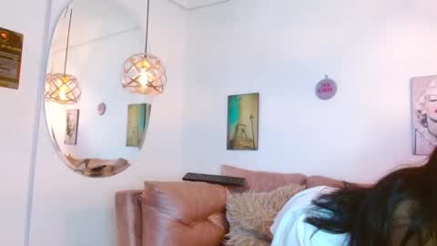 Snapshot of violetsweet_cs chatting on February 4, 4:05 am violetsweet_cs online show from February 4, 4:05 am
