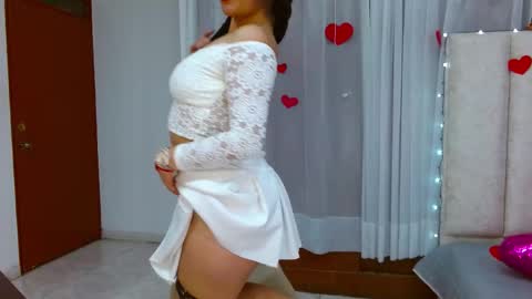 Snapshot of violetsweet_cs chatting on February 16, 4:20 am violetsweet_cs online show from February 16, 4:20 am
