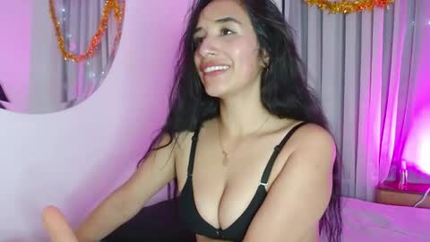 Snapshot of violetsweet_cs chatting on March 1, 11:06 am violetsweet_cs online show from March 1, 11:06 am