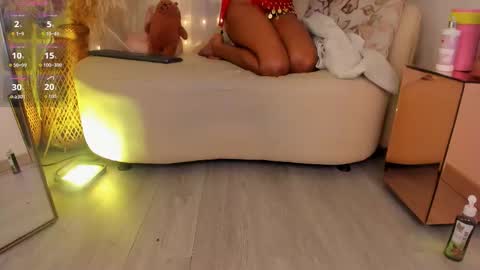 violett23_ online show from October 22, 4:02 am