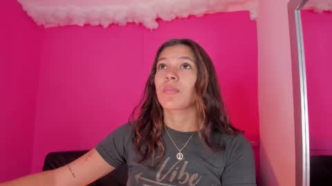 violett_24_ online show from March 12, 12:36 pm