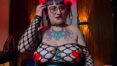 violett_8 online show from July 25, 3:26 am