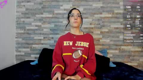 ViolettGolden online show from October 6, 2:03 pm