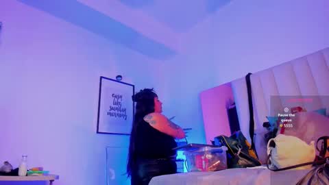 Violett  online show from October 15, 11:54 am