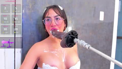 Violett online show from October 10, 8:02 am