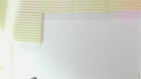 violett_collinss online show from August 2, 9:57 pm