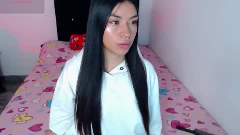 Snapshot of violett_flowers chatting on September 8, 7:13 pm violeta online show from September 8, 7:13 pm