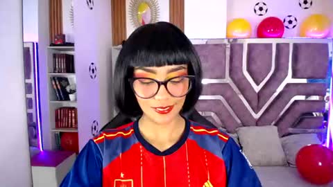 Violet online show from June 12, 11:20 am