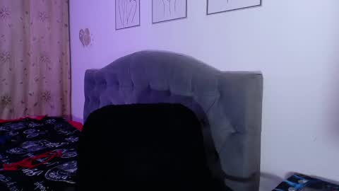 violett  Independent model online show from February 23, 2:29 am