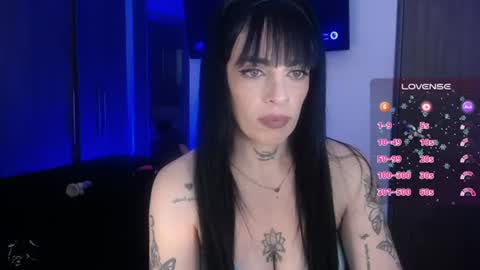 violett  Independent model online show from July 6, 10:56 pm
