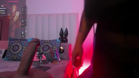 violett_novoa online show from September 19, 12:39 pm