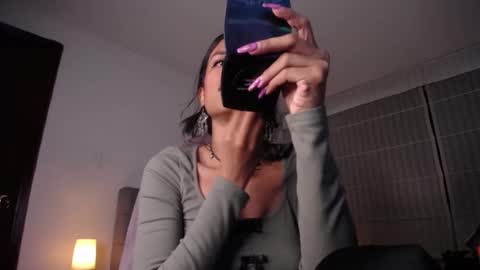 violett_queen122 online show from October 3, 2:52 am