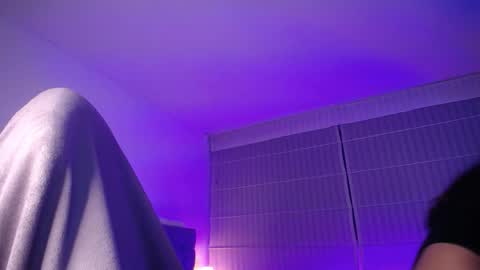 violett_queen122 online show from October 21, 3:07 am