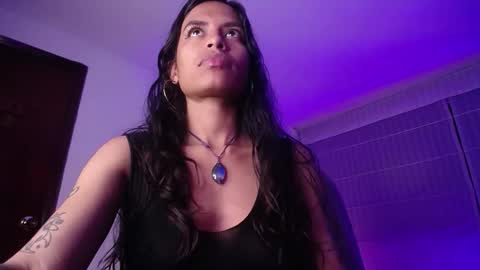 violett_queen122 online show from October 28, 2:37 am