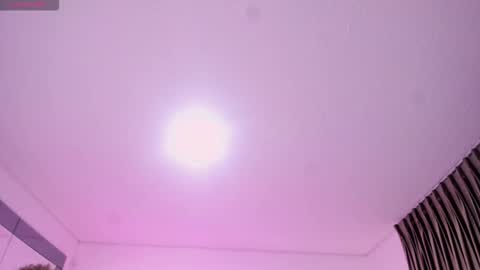 Violett online show from March 21, 3:55 am