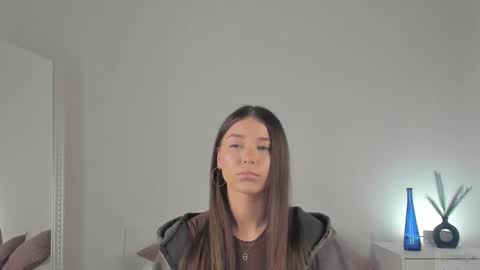 violetta_finch online show from February 13, 8:27 am