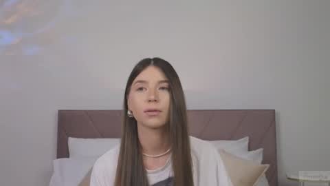 violetta_finch online show from March 5, 12:44 pm