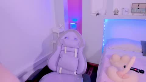 ViolettaBaker online show from February 4, 8:17 pm