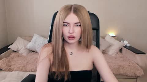 ViolettaOtis online show from March 3, 10:17 am