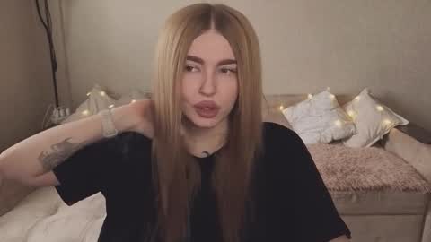 ViolettaOtis online show from September 17, 11:23 am