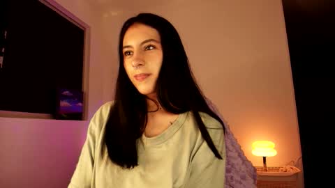 Violetta....Follow me in Twitter... online show from October 16, 4:13 am