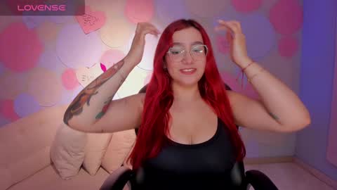 Violett Castel online show from December 12, 8:10 pm