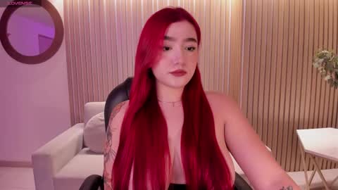 Violett Castel online show from September 13, 6:51 pm