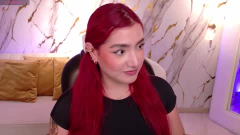 Violett Castel online show from November 19, 7:25 pm