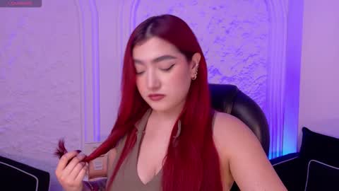 Violett Castel online show from January 31, 7:45 pm