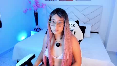 Violette online show from July 8, 6:34 pm