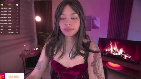 Snapshot of violette_clerk1 chatting on September 16, 5:47 pm JULIE UWU online show from September 16, 5:47 pm