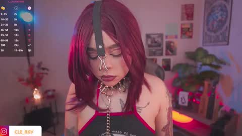 Snapshot of violette_clerk1 chatting on March 18, 8:12 pm JULIE UWU online show from March 18, 8:12 pm