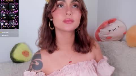 Violette  online show from October 7, 5:54 pm