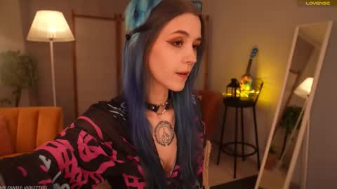 violettessa online show from October 23, 11:09 am